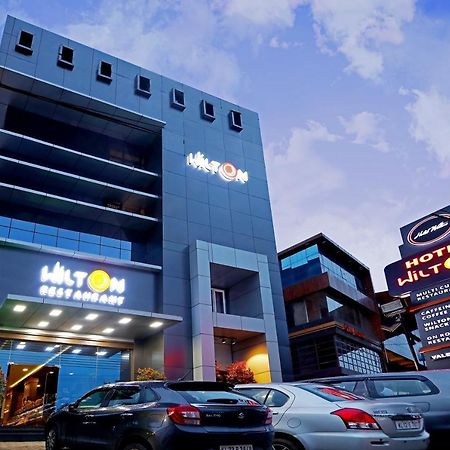 Hotel Wilton Sultan Bathery Ngoại thất bức ảnh