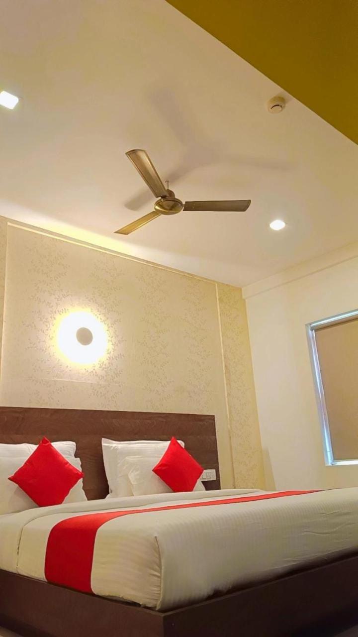 Hotel Wilton Sultan Bathery Ngoại thất bức ảnh