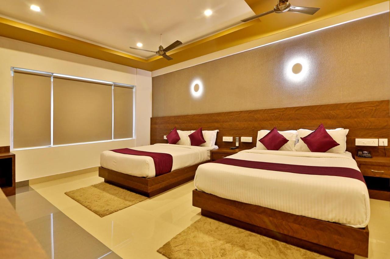 Hotel Wilton Sultan Bathery Ngoại thất bức ảnh