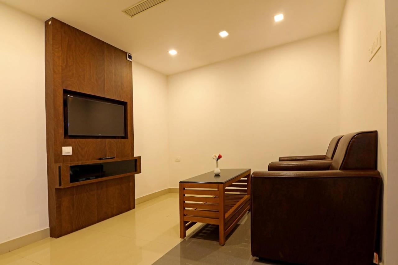 Hotel Wilton Sultan Bathery Ngoại thất bức ảnh