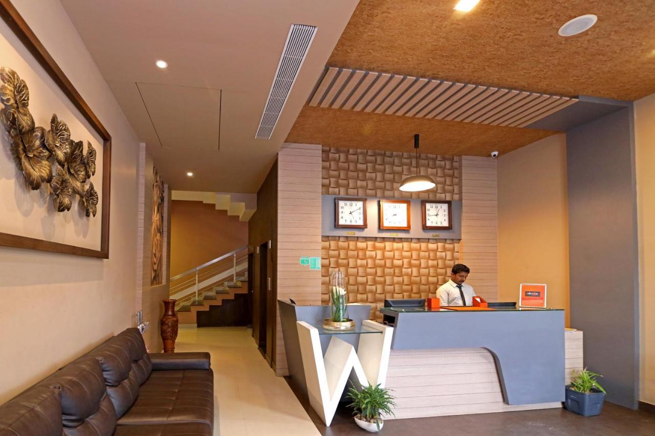 Hotel Wilton Sultan Bathery Ngoại thất bức ảnh