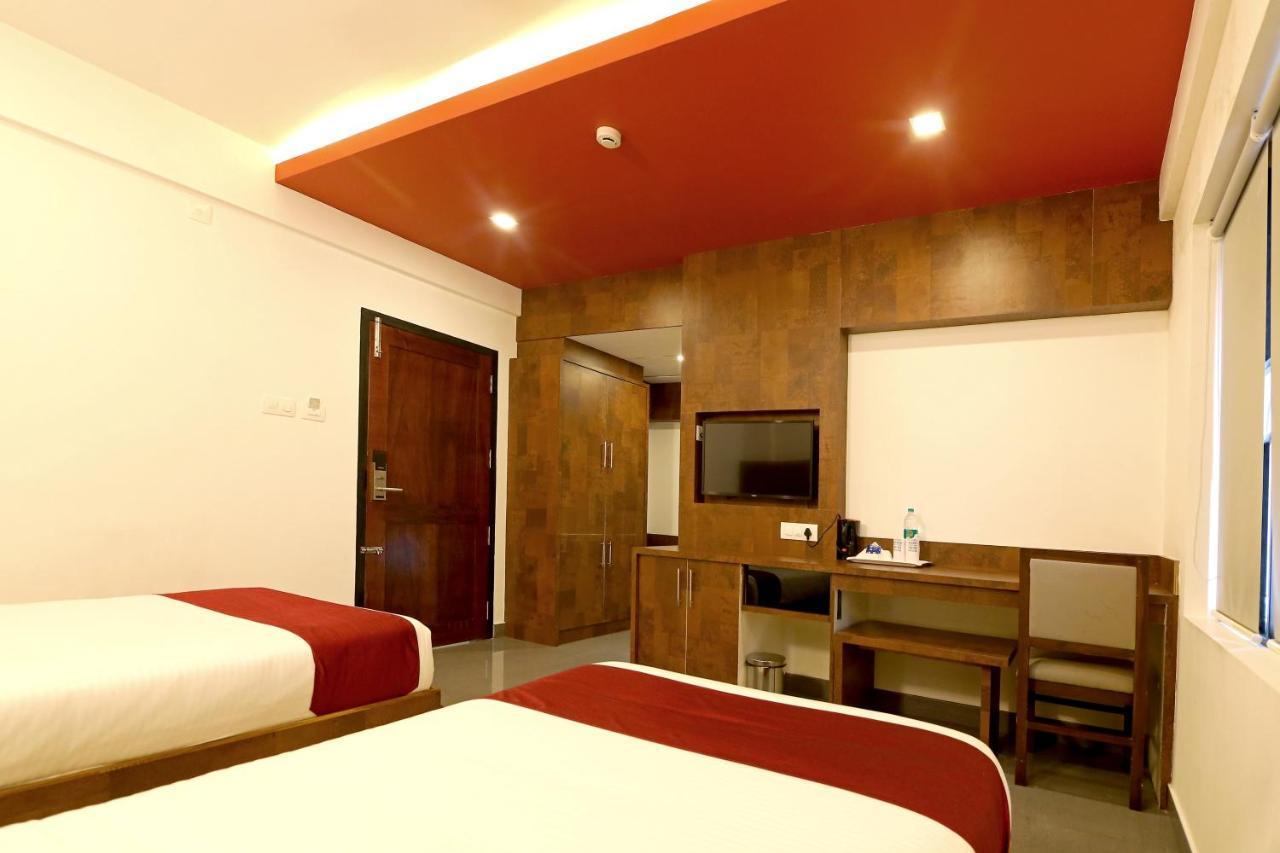 Hotel Wilton Sultan Bathery Ngoại thất bức ảnh