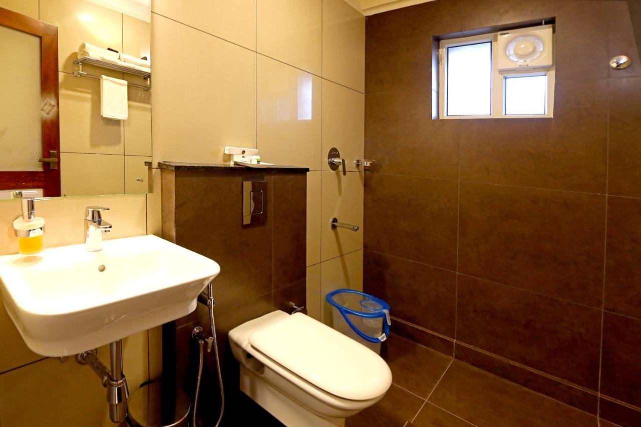 Hotel Wilton Sultan Bathery Ngoại thất bức ảnh