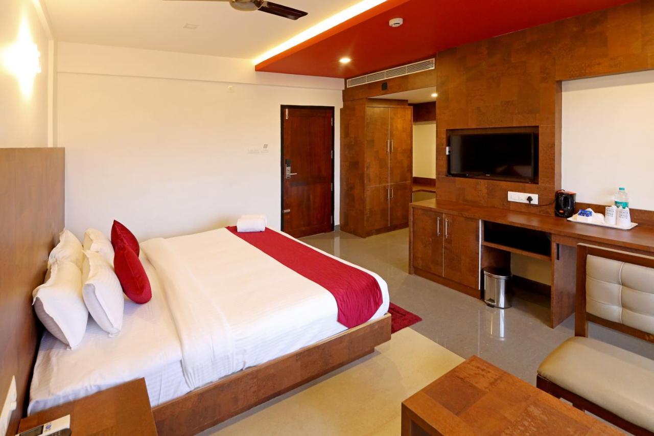 Hotel Wilton Sultan Bathery Ngoại thất bức ảnh