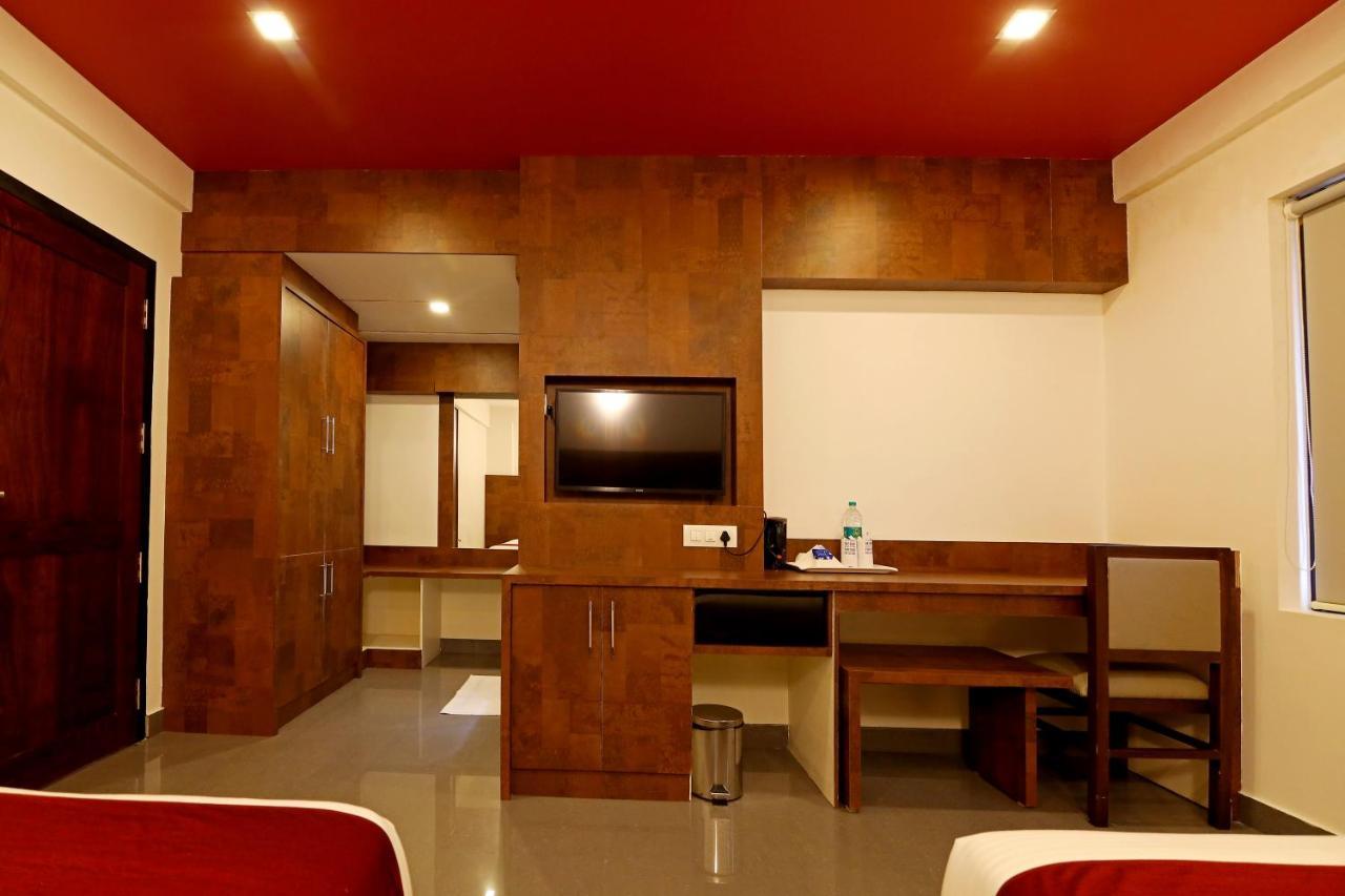 Hotel Wilton Sultan Bathery Ngoại thất bức ảnh