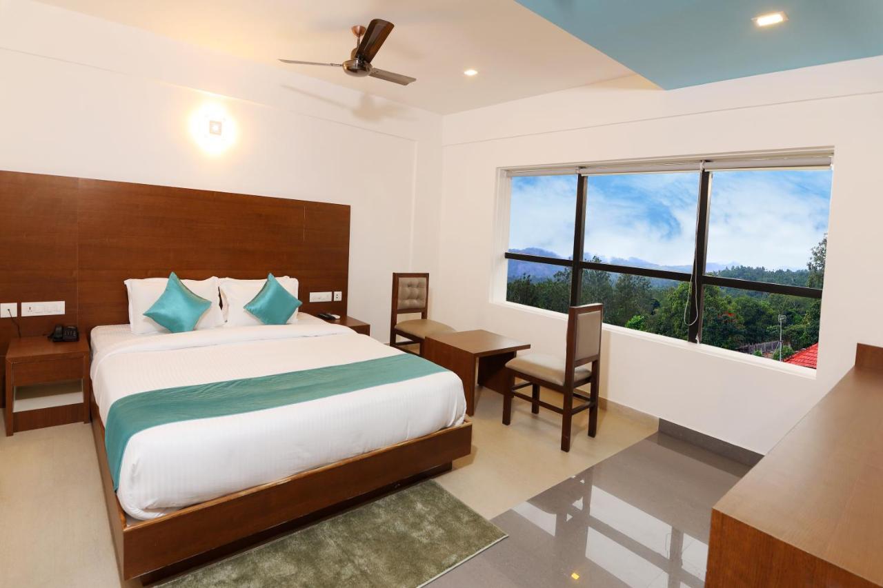 Hotel Wilton Sultan Bathery Ngoại thất bức ảnh