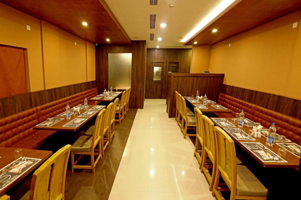 Hotel Wilton Sultan Bathery Ngoại thất bức ảnh
