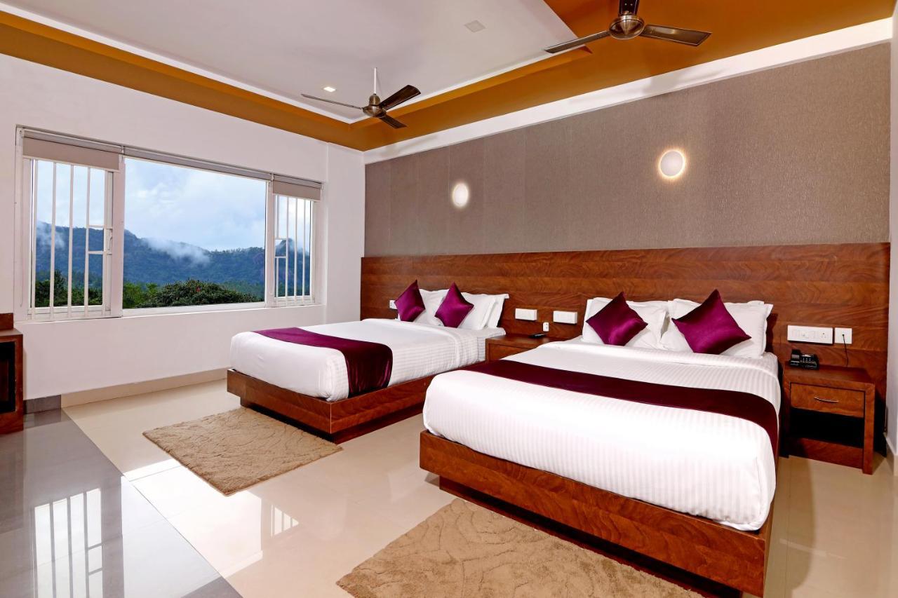 Hotel Wilton Sultan Bathery Ngoại thất bức ảnh